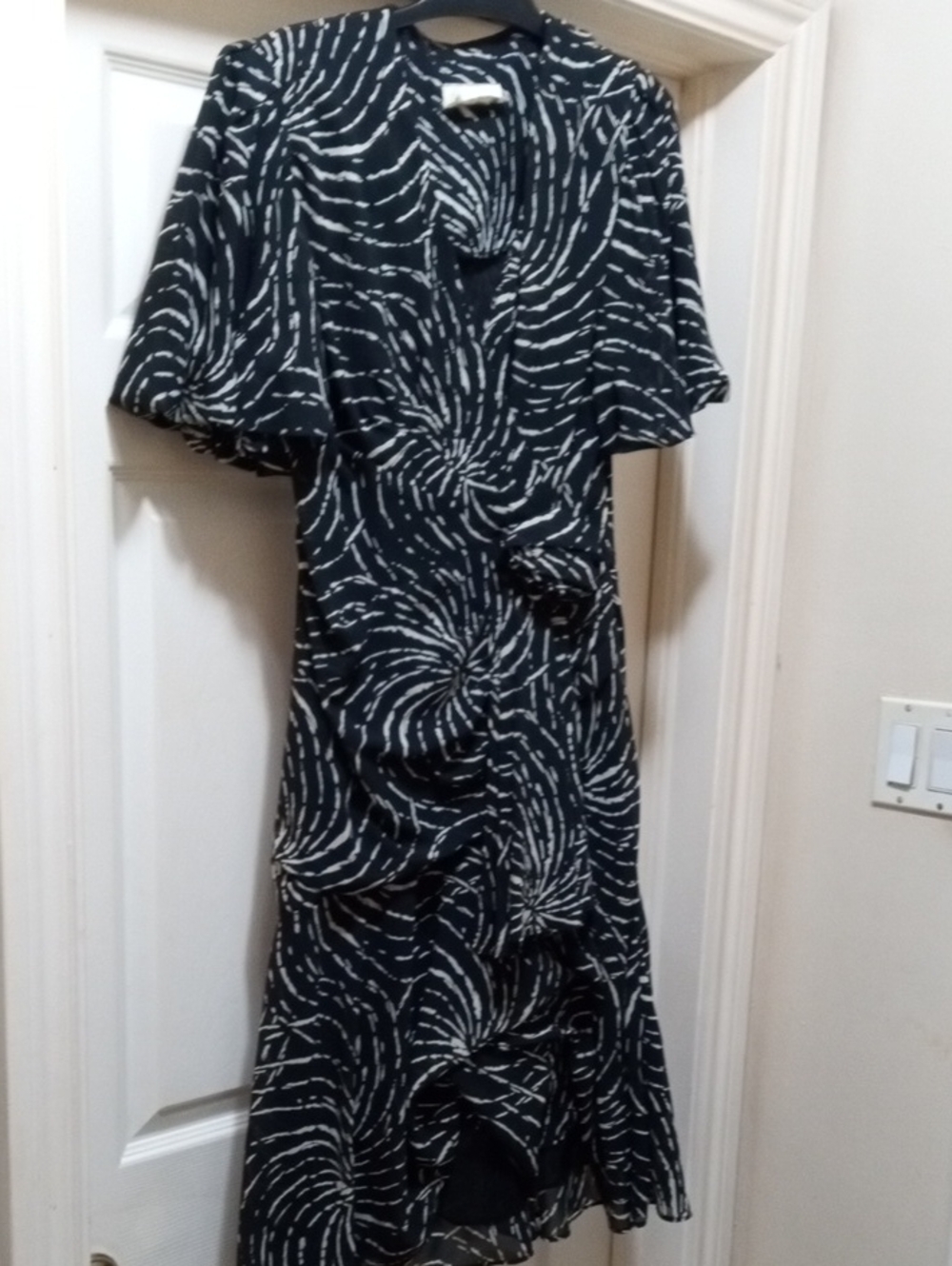 Vintage Black & White Swirl Print Wrap Dress B36W32